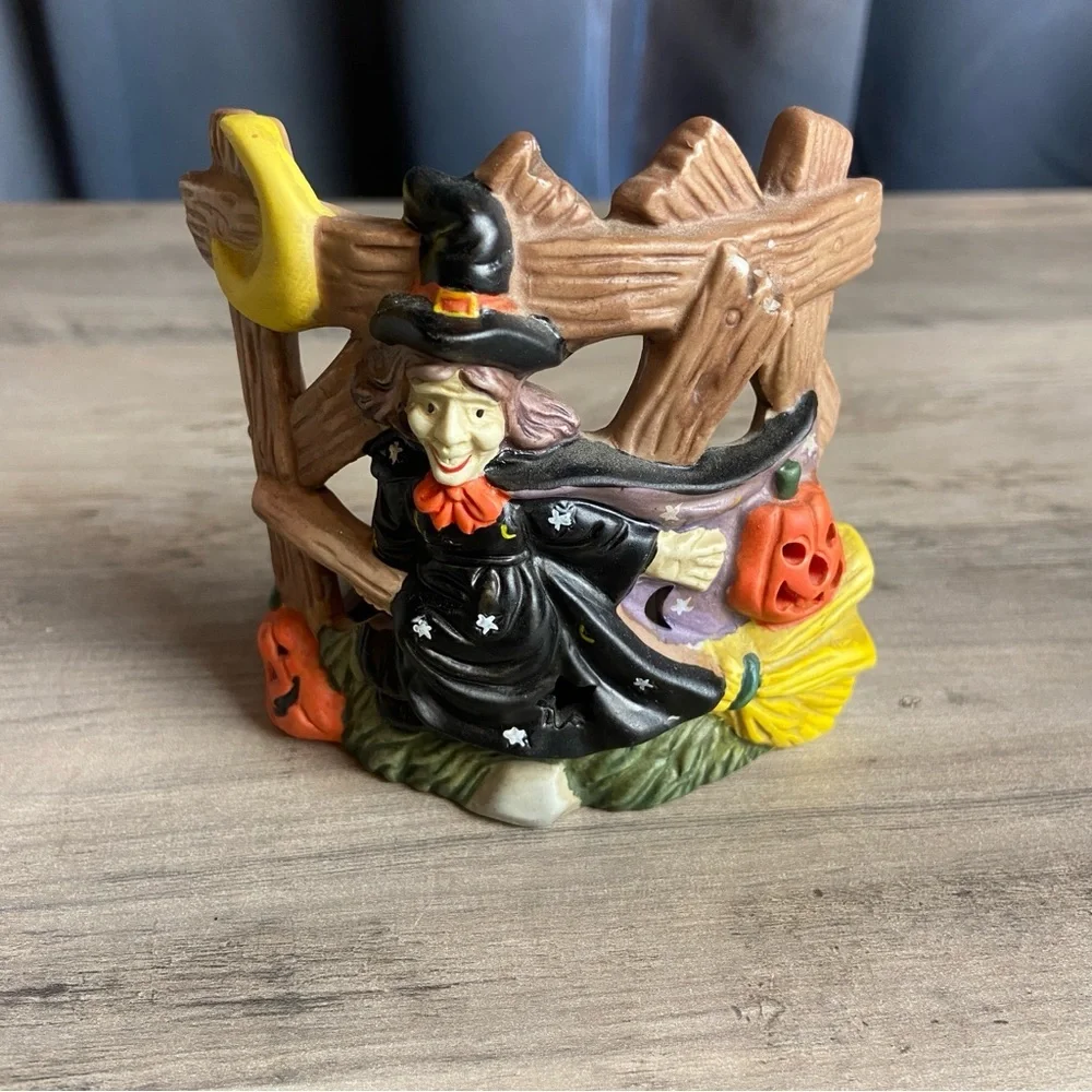 Halloween Fall‎ witch fence flying broom Tealight Holder 4 inch ceramic VTG